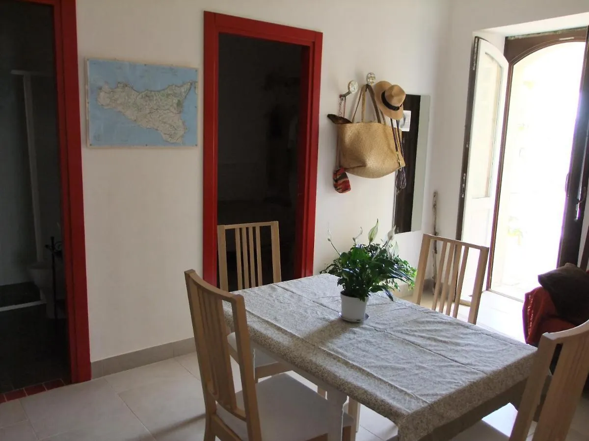 A Naca Villa Ragusa 0*,  Italien